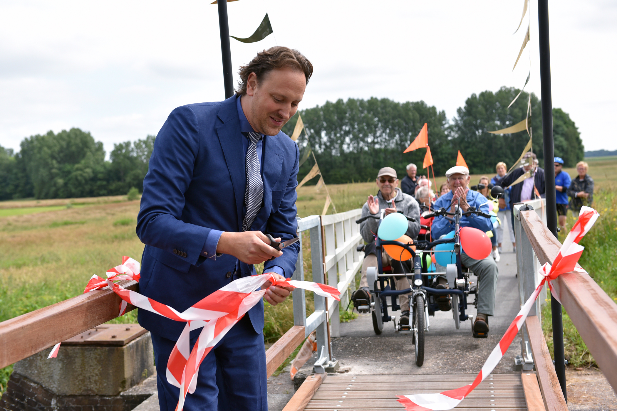 Feestelijke opening verbrede fietsbrug Driewegsluis