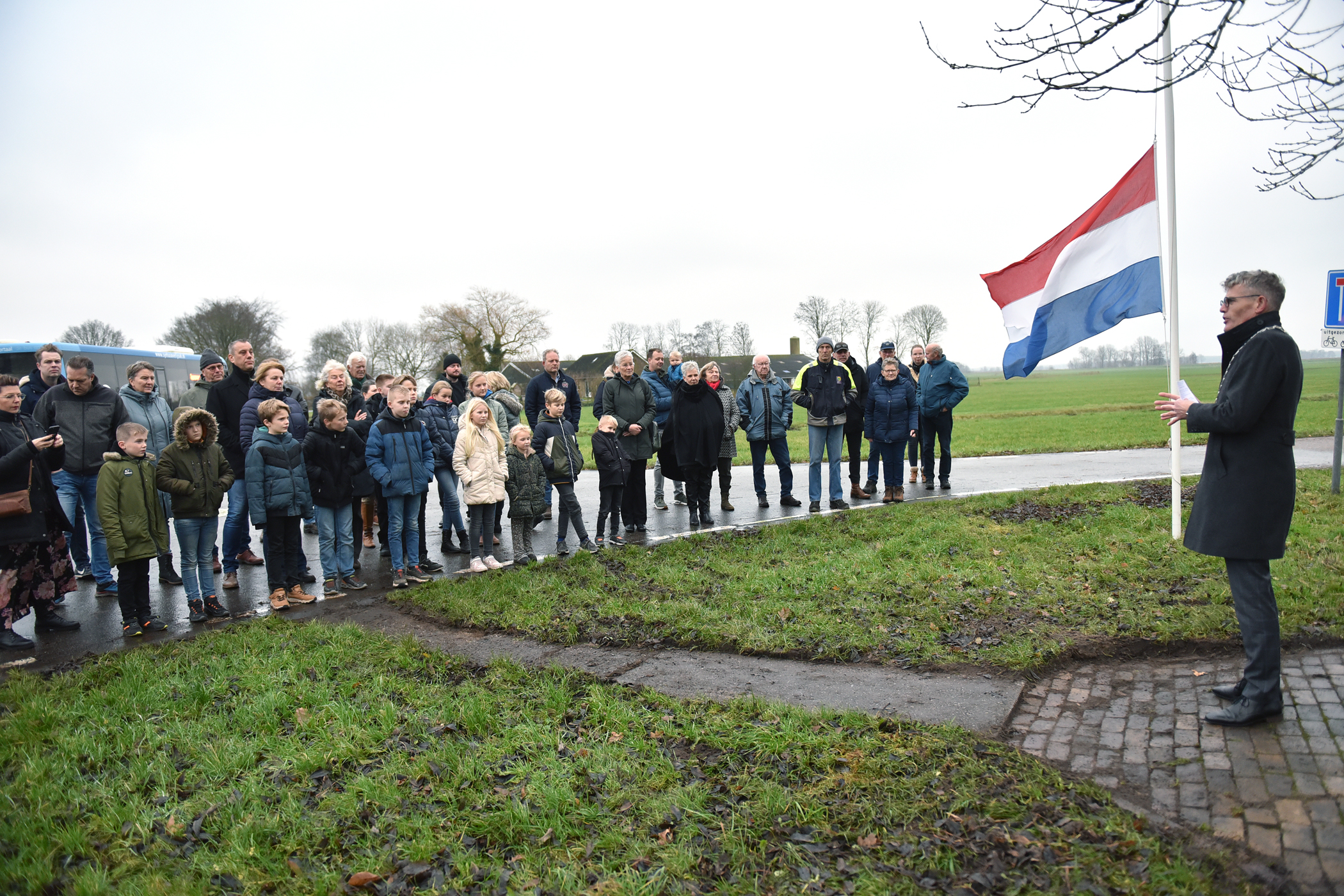 Bijzondere herdenking bij oorlogsmonument in Oldetrijne